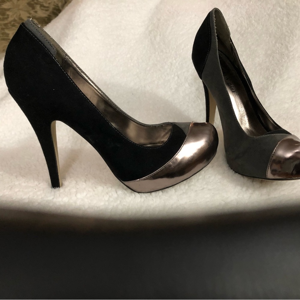 Madden Girl Platform Suede Black Gray Pinkish Silver Heels 9